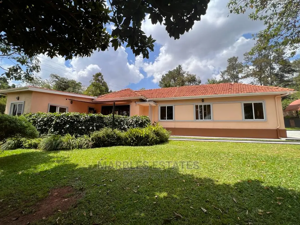 4bdrm Bungalow in Mbuya, Central Division for Rent