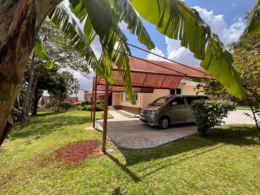 4bdrm Bungalow in Mbuya, Central Division for Rent