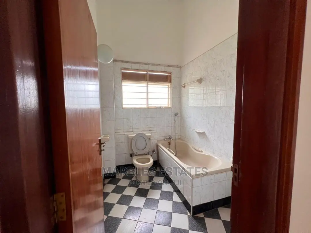 3bdrm House in Mbuya, Central Division for Rent