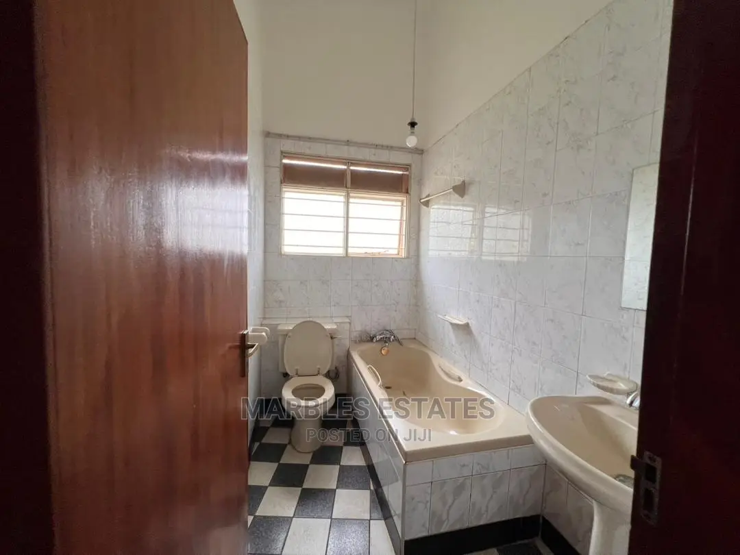 3bdrm House in Mbuya, Central Division for Rent