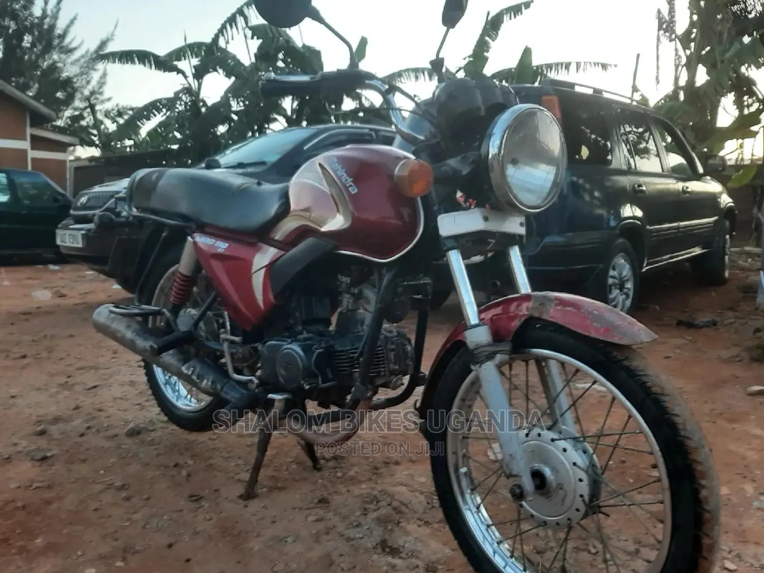 Mahindra Gusto 2018 Red