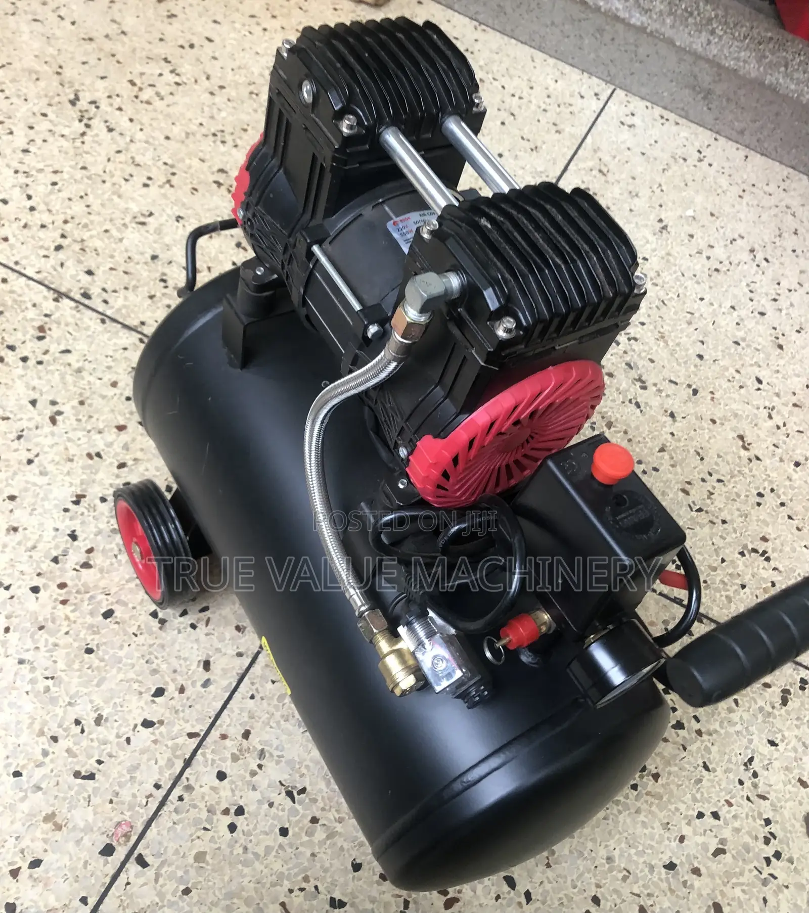 Silent Air Compressor 25 Lites Black