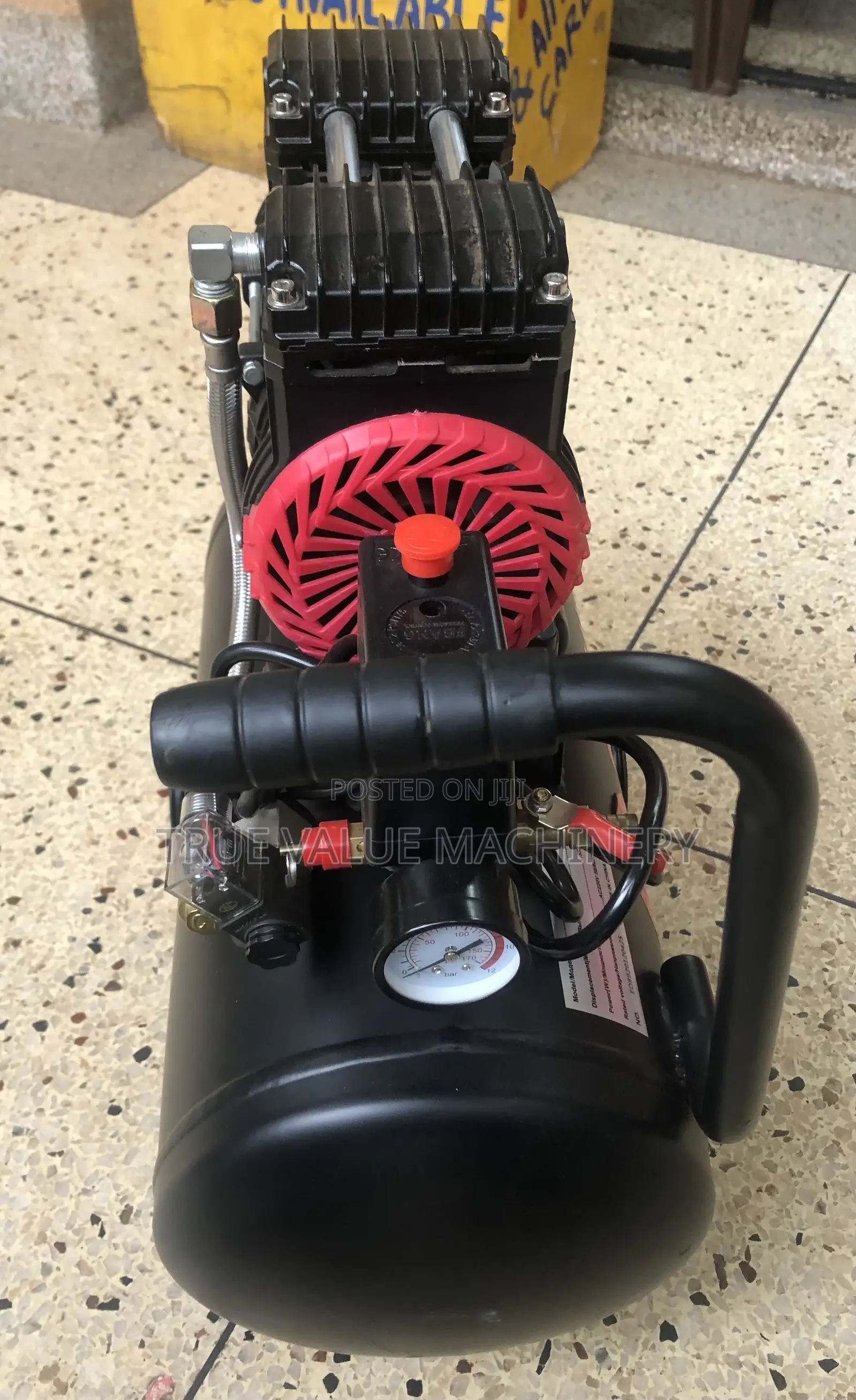 Silent Air Compressor 25 Lites Black