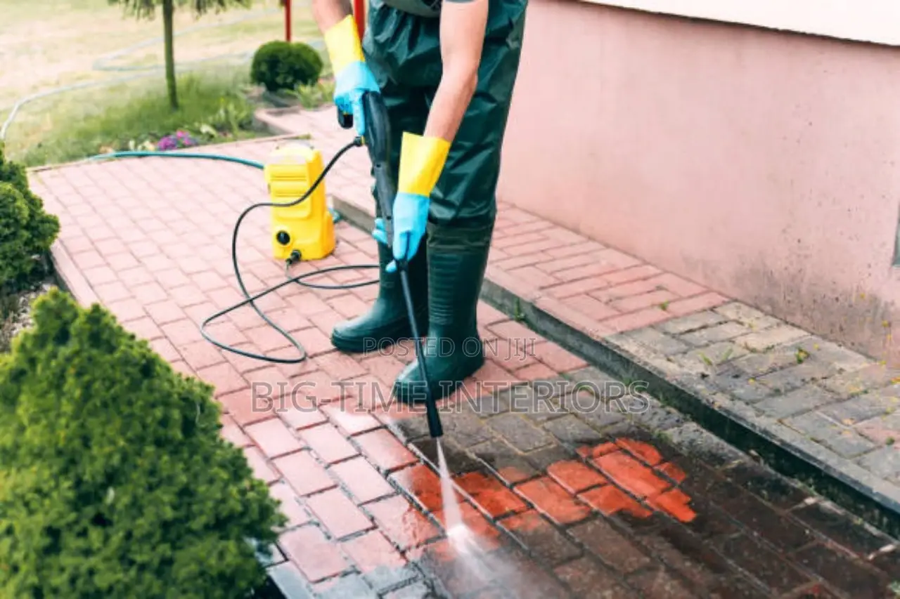 Paver Cleaning and Compound Cleaning Services