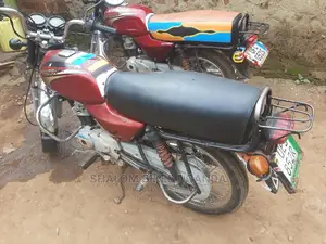 Bajaj Avenger 160 Street 2020 Red
