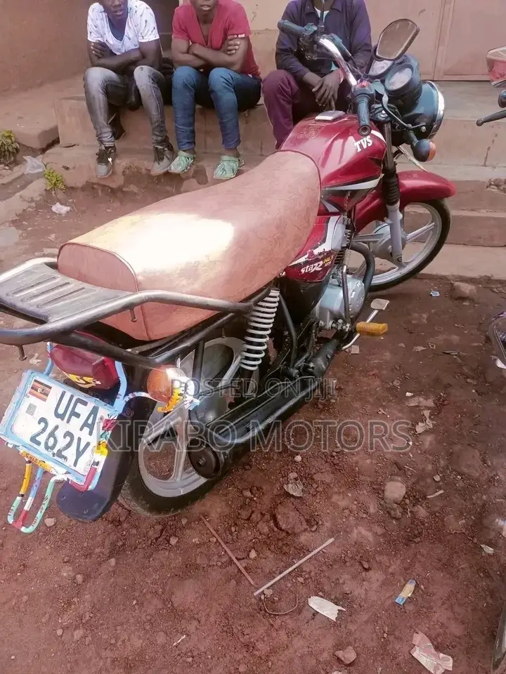 TVS HLX 125 2022 Red