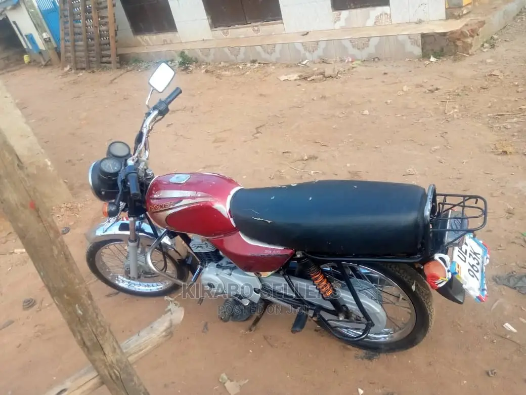 Bajaj Avenger 200 2020 Red