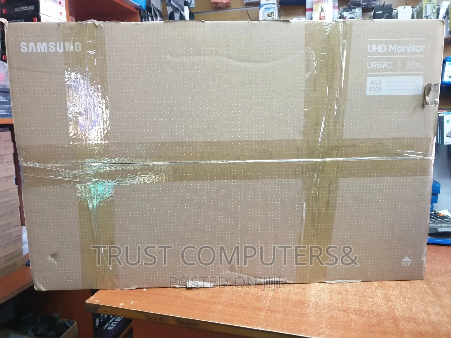 Samsung 32inch UR59C Curved Monitor