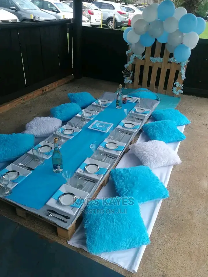 Picnic Setup With a Photobooth