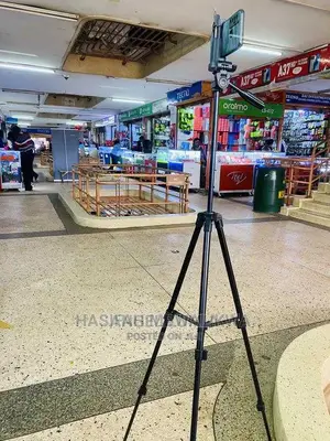 Extendable Universal Tripod Stand