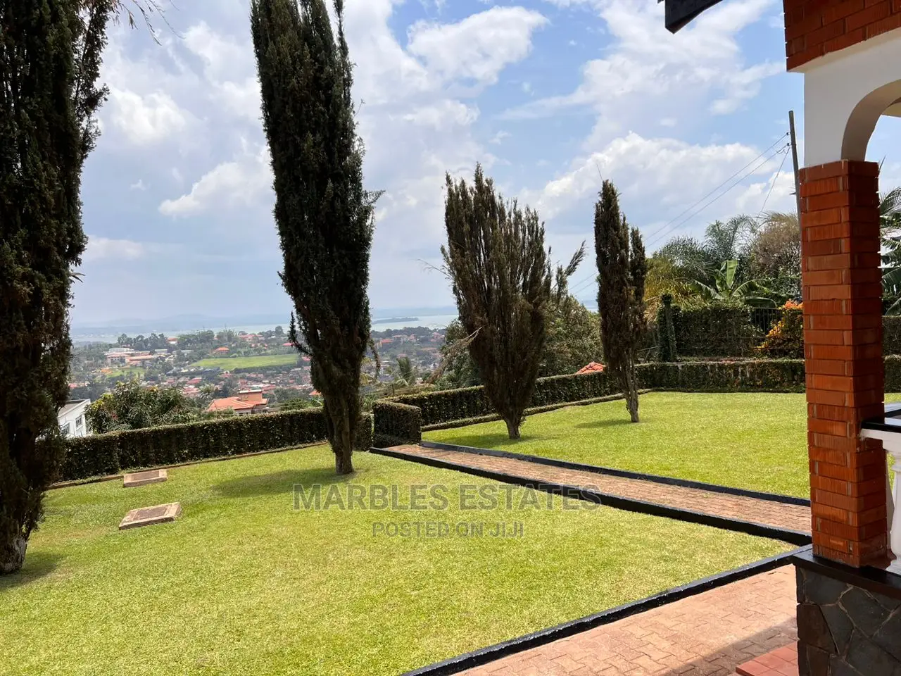 3bdrm Bungalow in Buziga, Central Division for Rent