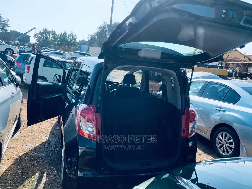 Toyota Ractis 2009 Black