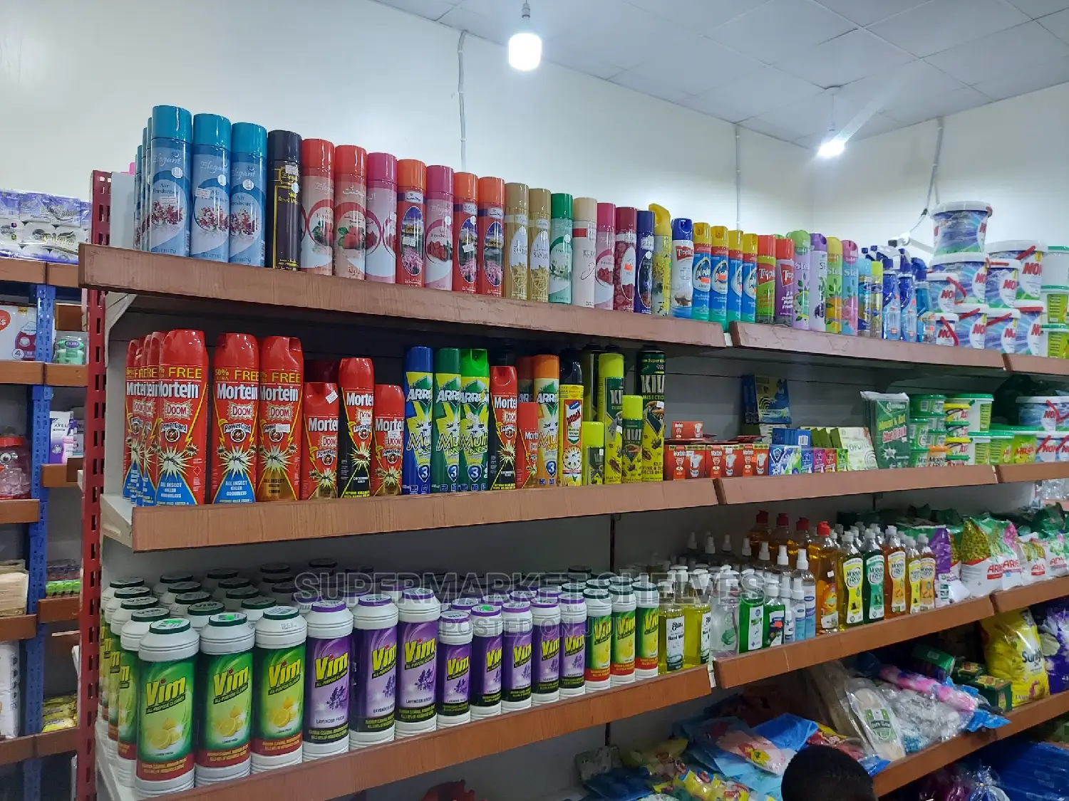 Supermarket Shelves Double 1.25 and Singles 1m on Sale At
