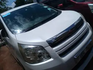 Toyota Noah 2006 Off White