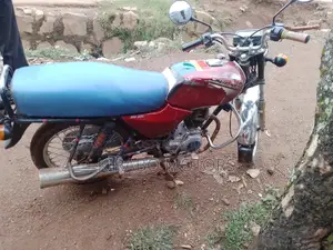 Bajaj Boxer 2018 Red
