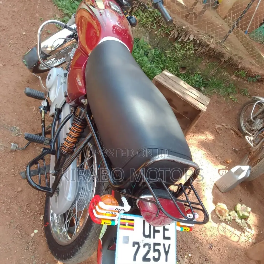 Bajaj Boxer 2022 Red
