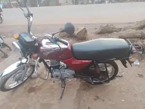 Bajaj Boxer 2019 Red