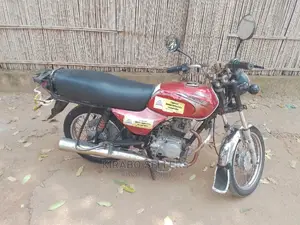 Bajaj Boxer 2017 Red