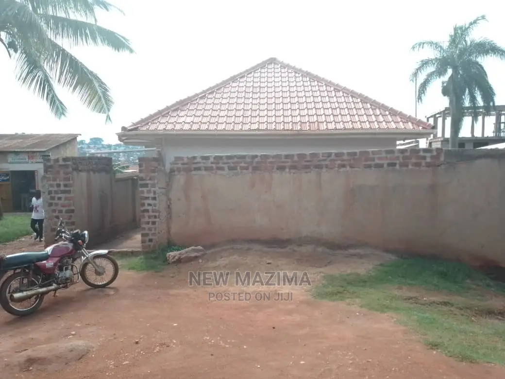 3bdrm House in Gangu, Central Division for Sale