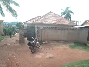 3bdrm House in Gangu, Central Division for Sale