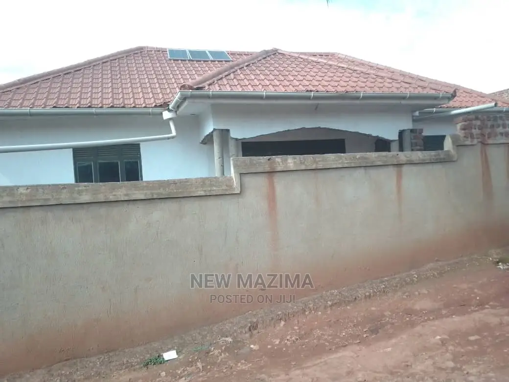 3bdrm House in Gangu, Central Division for Sale