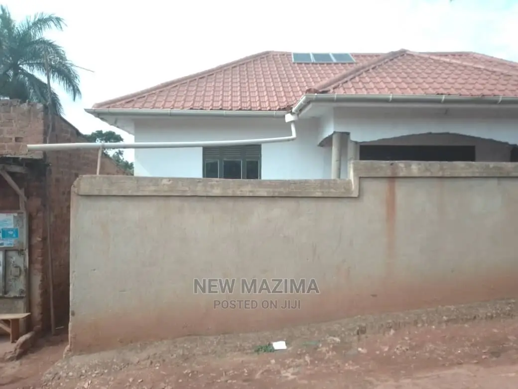 3bdrm House in Gangu, Central Division for Sale