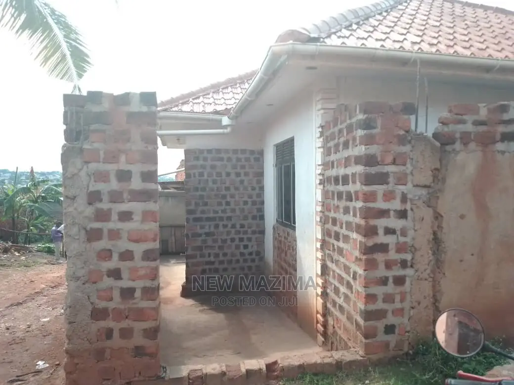 3bdrm House in Gangu, Central Division for Sale
