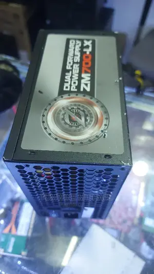 Power Supply 700 Watts