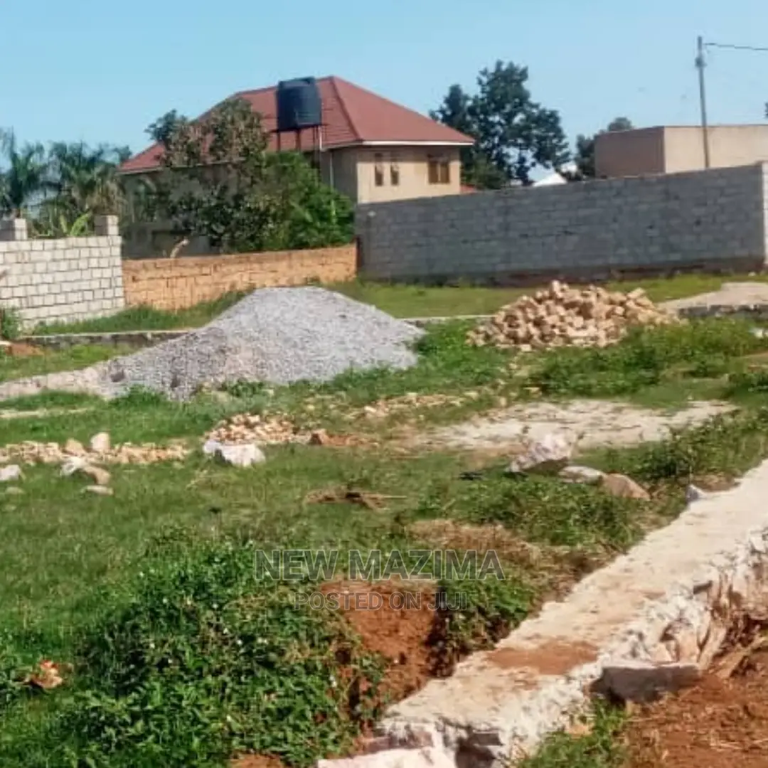 Very Prime Plot on Quicksale Here Just After Munyonyo