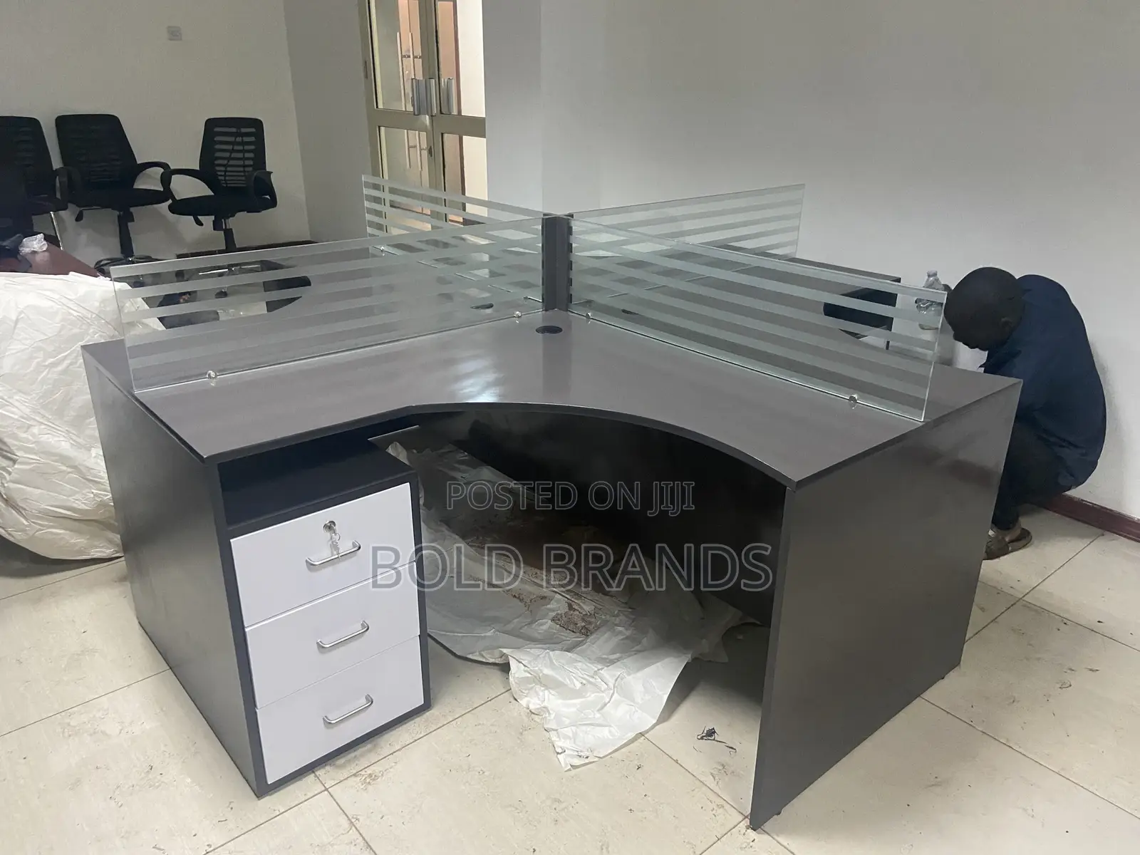 Workstation/Staff Desk