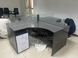 Workstation/Staff Desk
