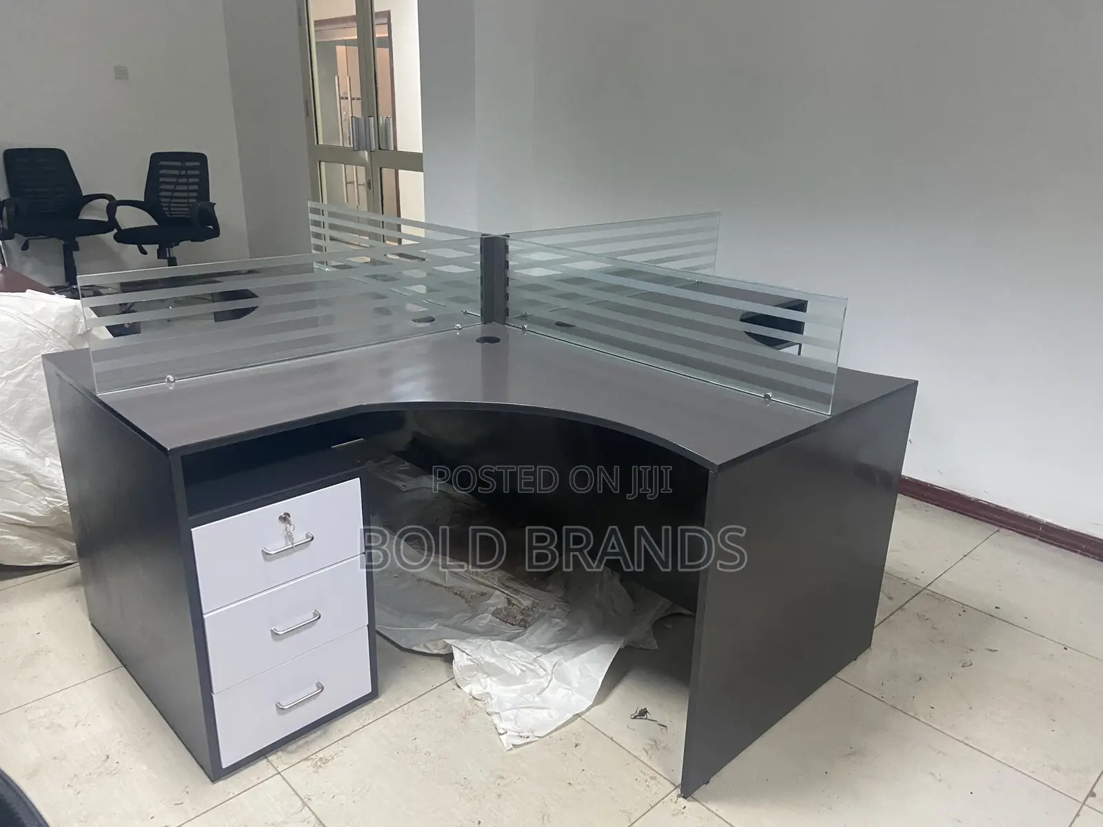 Workstation/Staff Desk