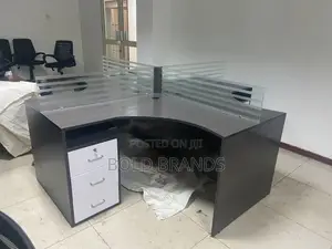 Workstation/Staff Desk