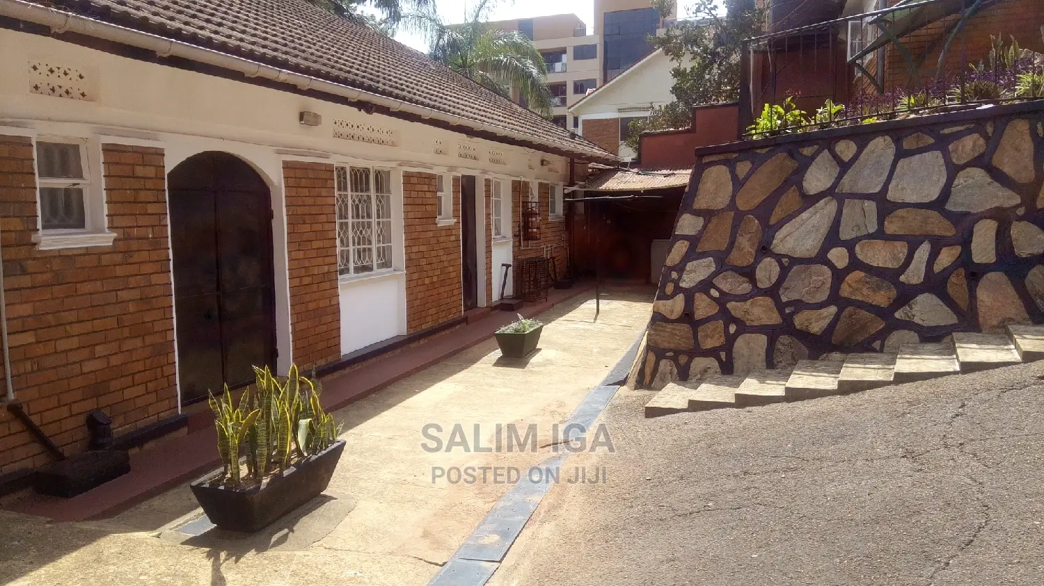 4bdrm Bungalow in Kololo Property, Central Division for Rent