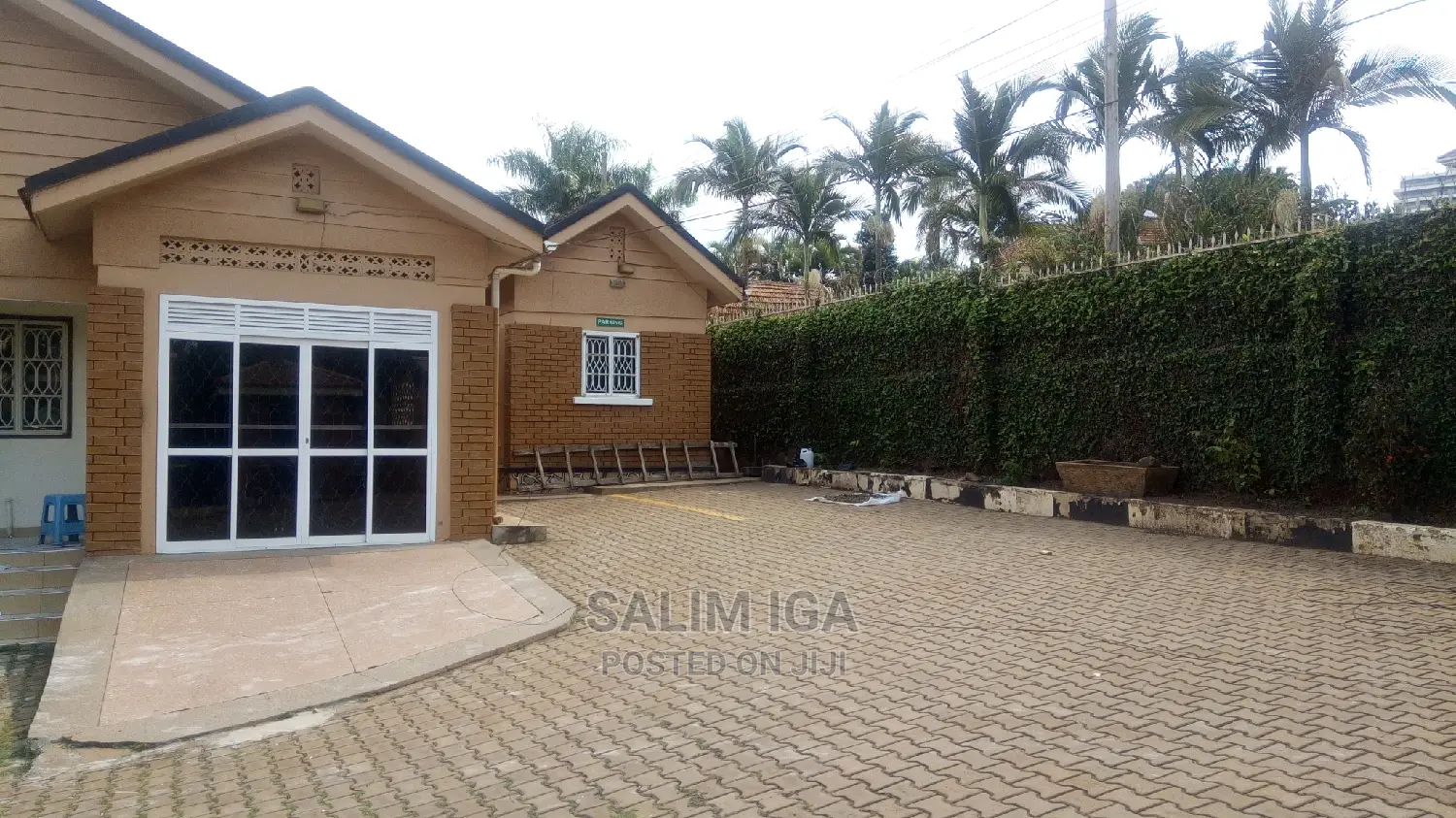 4bdrm Chalet in Kololo Property, Central Division for Rent