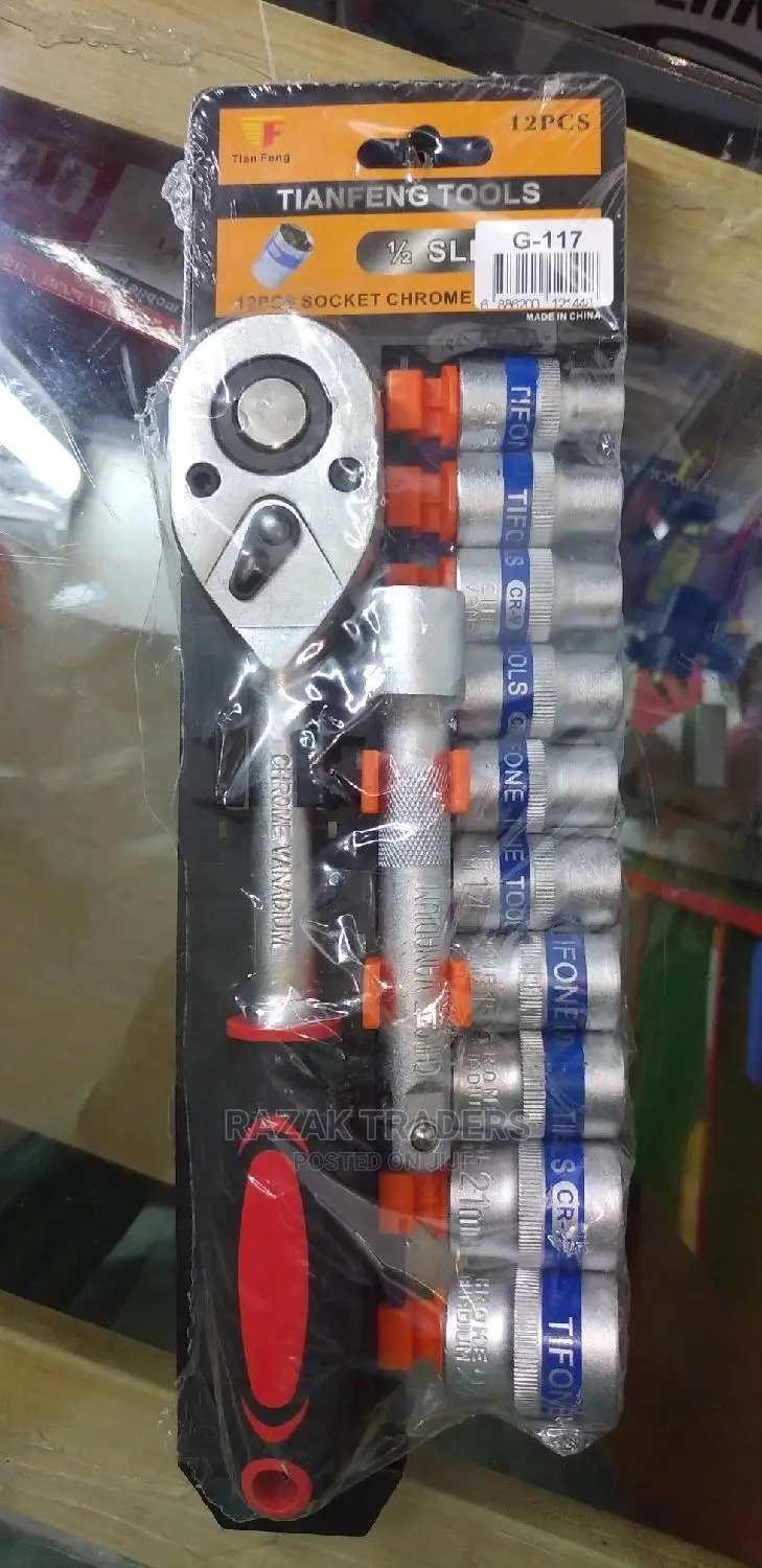 12pcs Ratchet Wrench Socket Set Repairing Kit Hand Tools