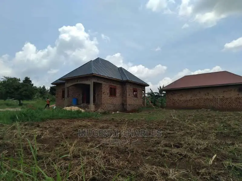 2bdrm Bungalow in Kiwenda Estate, Central Division for Sale
