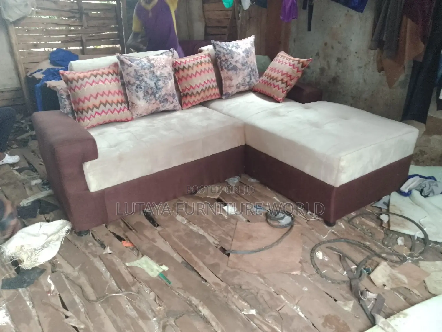 Sofa Sale in Good (Condition)(Price)(Materials)