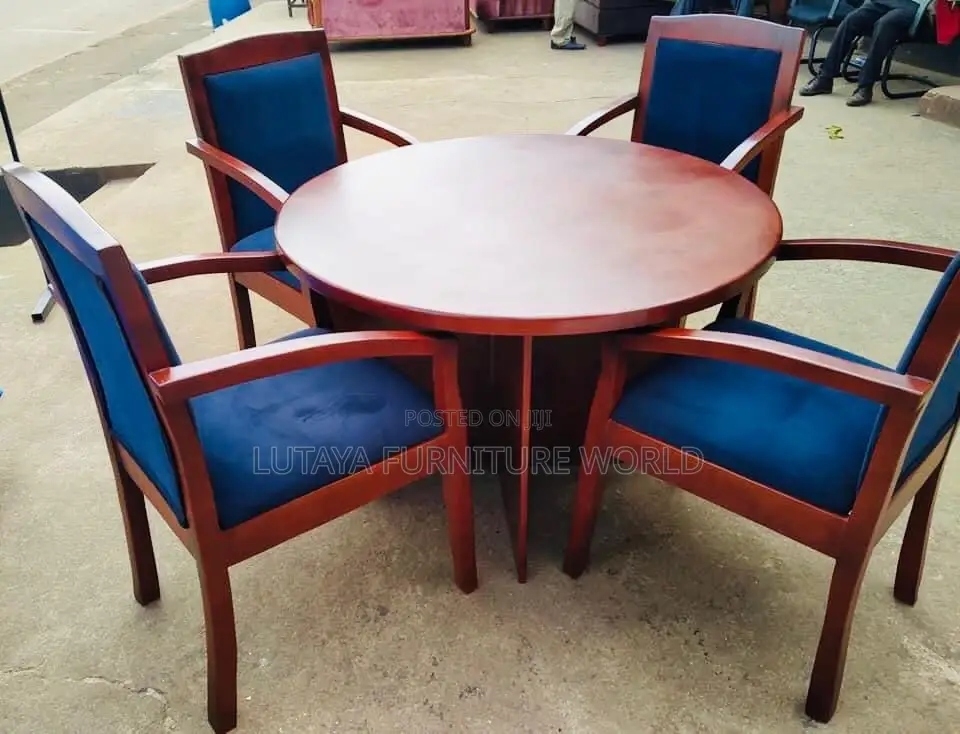 Dinig Table for Sale in Good Quality