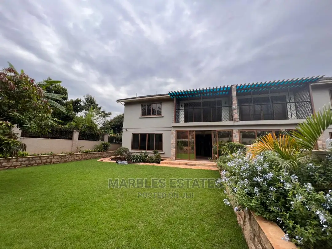 4bdrm Townhouse / Terrace in Kololo, Central Division for Rent