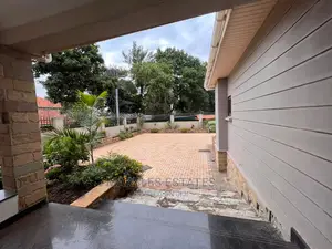 4bdrm Townhouse / Terrace in Kololo, Central Division for Rent