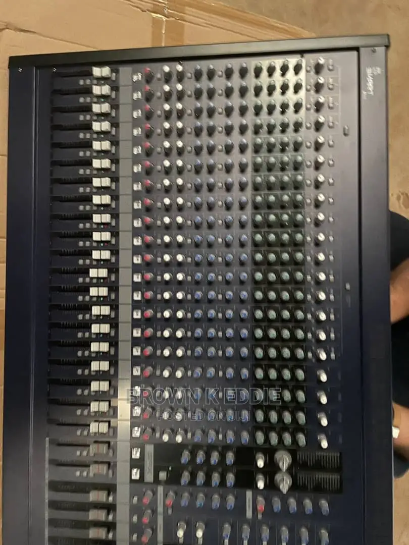 16 Channer Mixer
