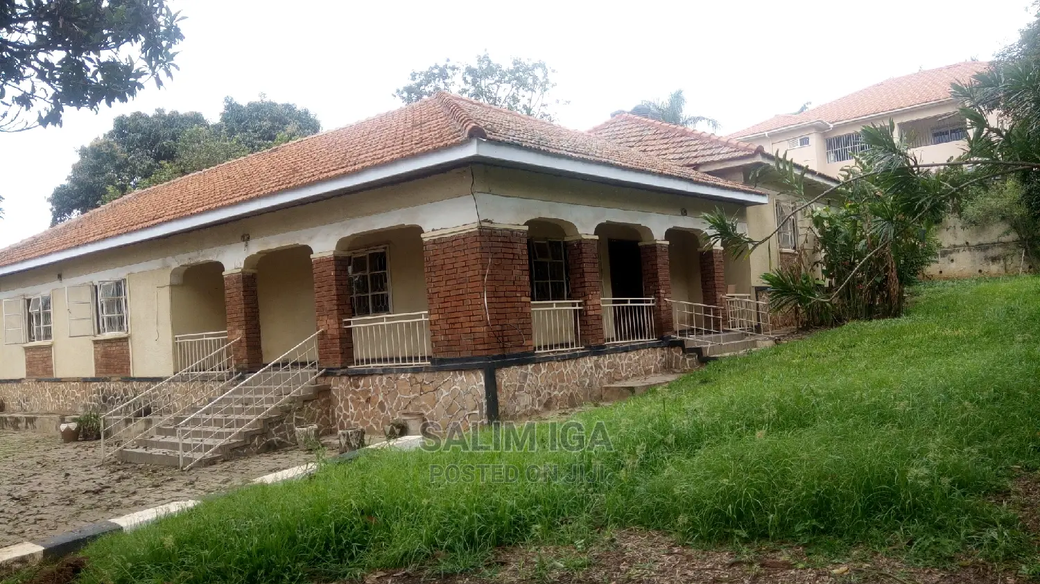 4bdrm Bungalow in Kololo Property, Central Division for Rent