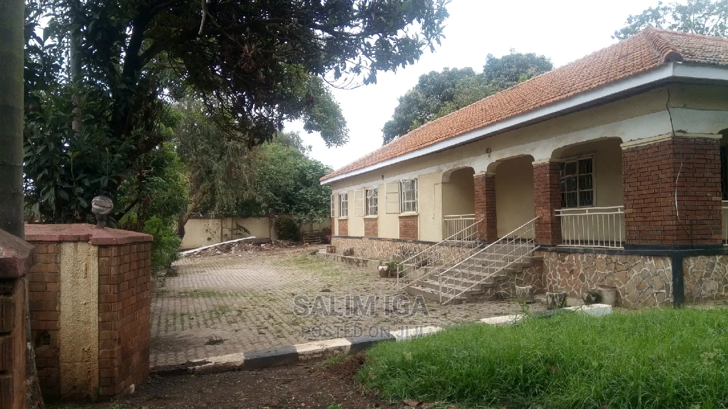 4bdrm Bungalow in Kololo Property, Central Division for Rent
