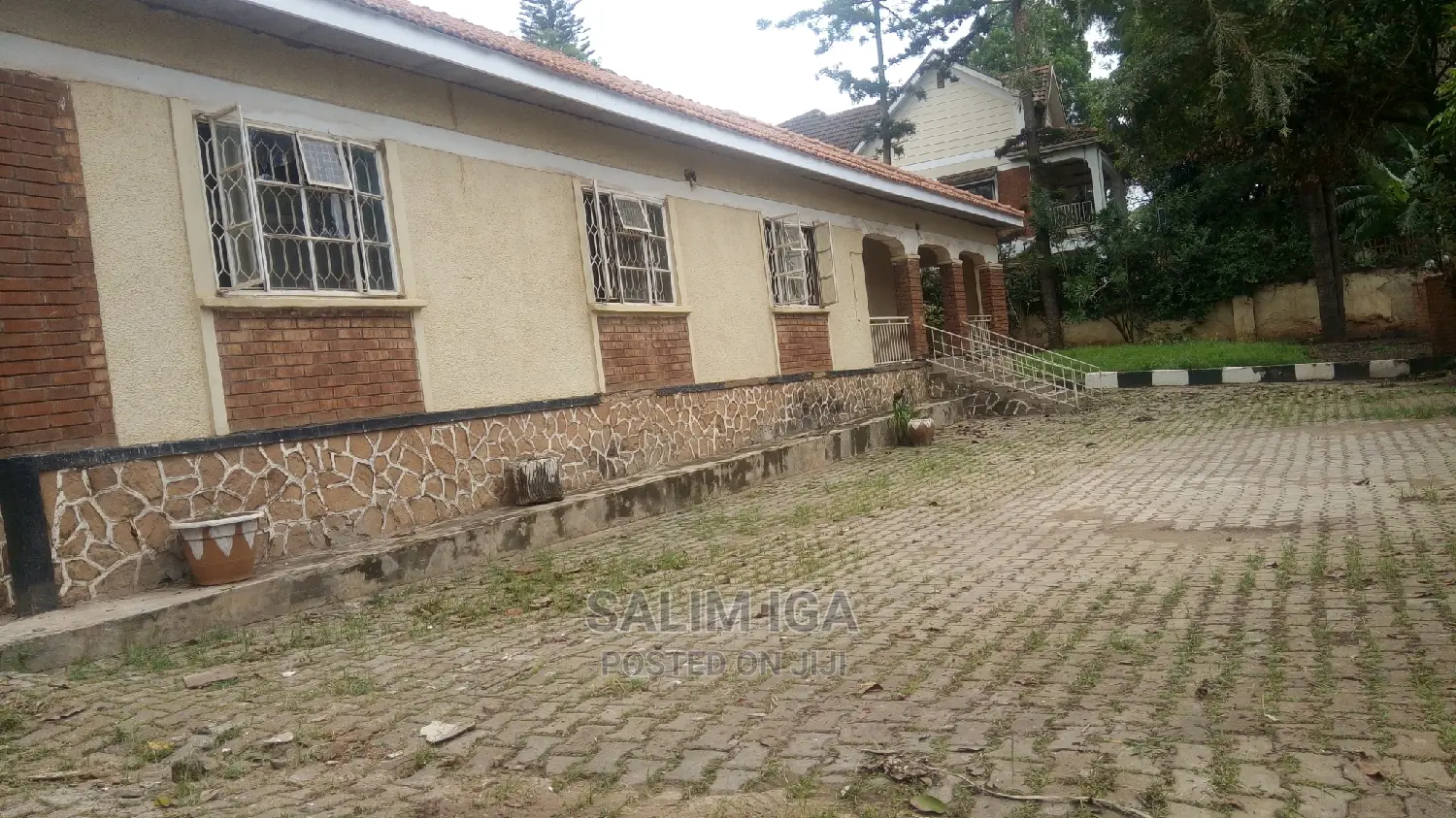 4bdrm Bungalow in Kololo Property, Central Division for Rent