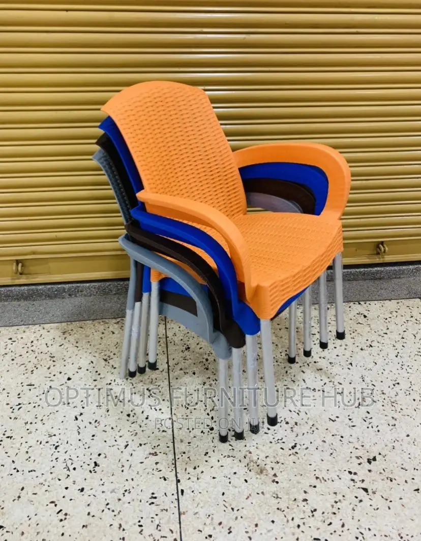 Plastic Chairs (Multicolored)