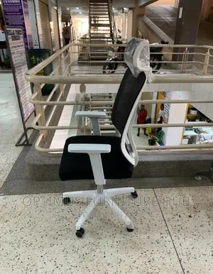 Office Chair (White)