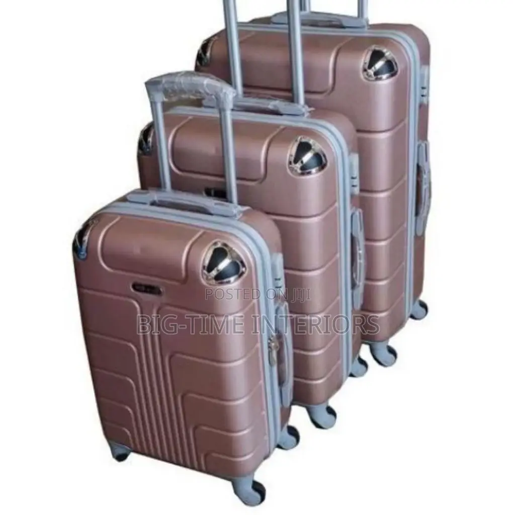 A Set of 3pieces Travel Plastic Suitcases