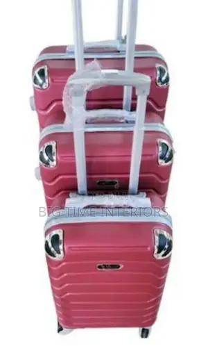 A Set of 3pieces Travel Plastic Suitcases