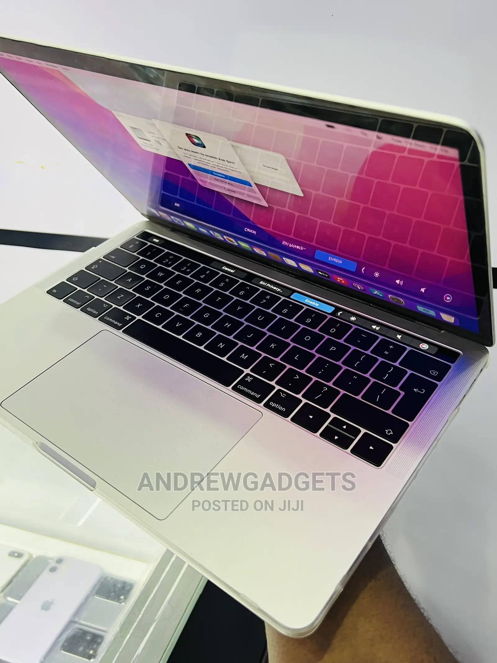 Laptop Apple MacBook Pro 8GB Intel Core I5 SSD 512GB
